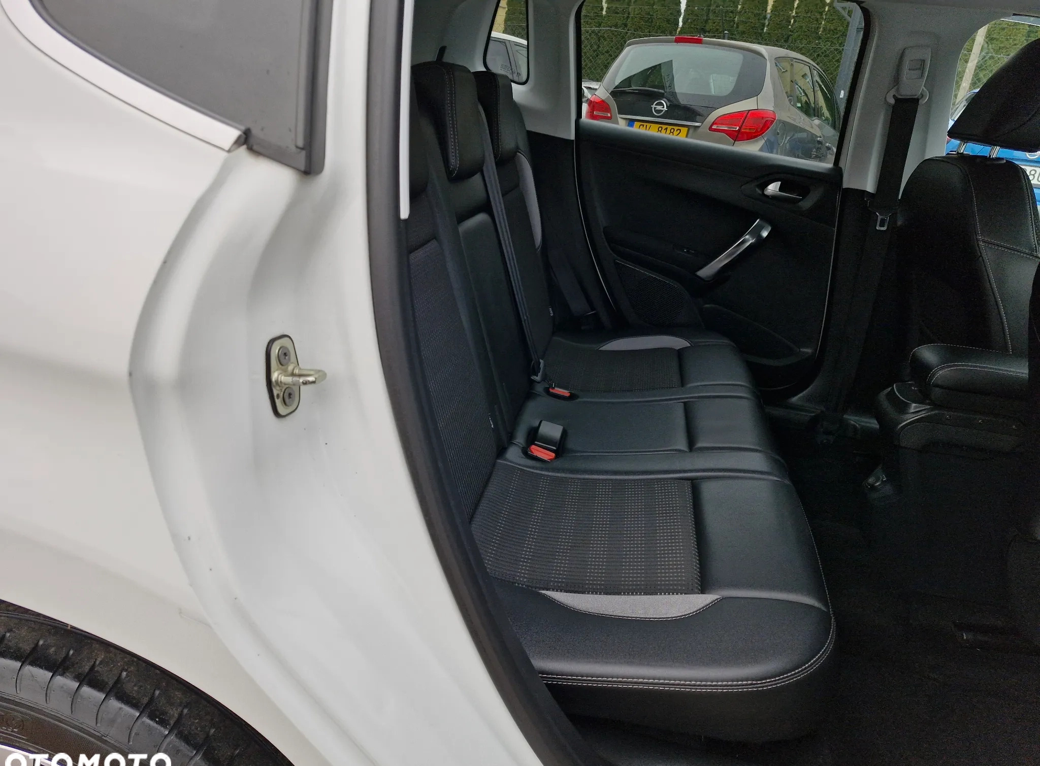 Peugeot 2008 cena 43900 przebieg: 146000, rok produkcji 2014 z Będzin małe 781